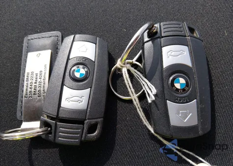 2008 BMW 135I z USA, uszkodzony, nr VIN WBAUN93508VK39820